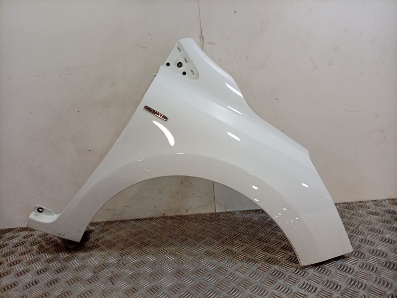 Recambio de aleta delantera derecha para renault clio iv (bh_) 0.9 tce 90 referencia OEM IAM 631002841R  