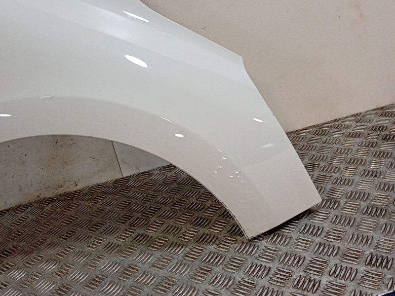 Recambio de aleta delantera derecha para renault clio iv (bh_) 0.9 tce 90 referencia OEM IAM 631002841R  