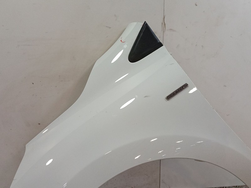 Recambio de aleta delantera izquierda para renault clio iv (bh_) 0.9 tce 90 referencia OEM IAM 631017984R  
