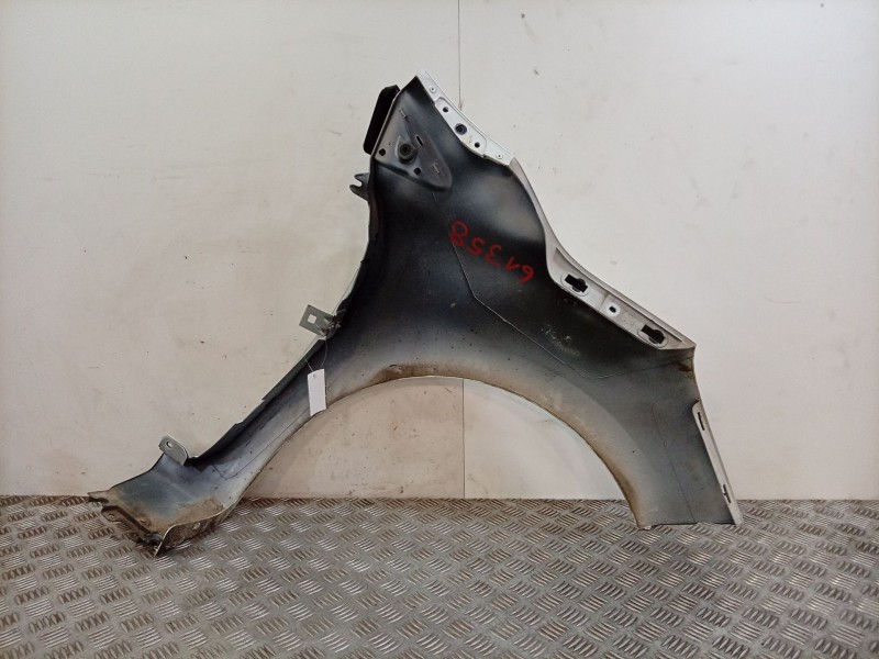 Recambio de aleta delantera izquierda para renault clio iv (bh_) 0.9 tce 90 referencia OEM IAM 631017984R  
