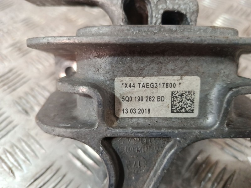 Recambio de soporte motor para seat leon (5f1) 1.2 tsi referencia OEM IAM 5Q0199262BD  