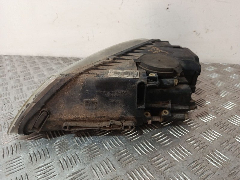 Recambio de faro derecho para volkswagen touareg (7la, 7l6, 7l7) 2.5 r5 tdi referencia OEM IAM 7L6941016BK  