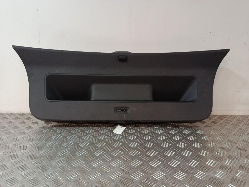 Recambio de guarnecido porton trasero para volkswagen polo v (6r1, 6c1) 1.4 tdi referencia OEM IAM 6R6867601A  
