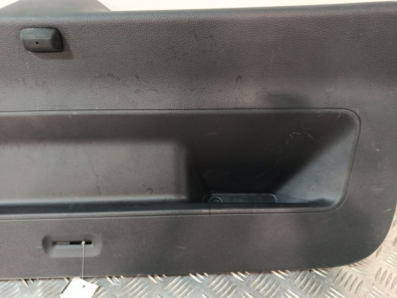 Recambio de guarnecido porton trasero para volkswagen polo v (6r1, 6c1) 1.4 tdi referencia OEM IAM 6R6867601A  