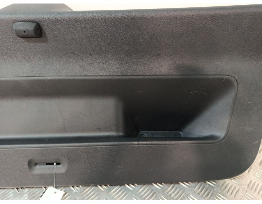 Recambio de guarnecido porton trasero para volkswagen polo v (6r1, 6c1) 1.4 tdi referencia OEM IAM 6R6867601A  