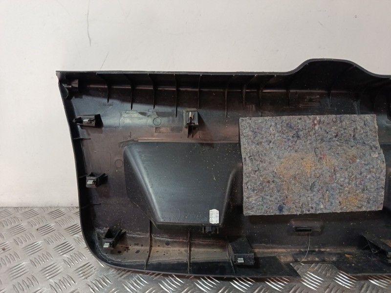 Recambio de guarnecido porton trasero para volkswagen polo v (6r1, 6c1) 1.4 tdi referencia OEM IAM 6R6867601A  