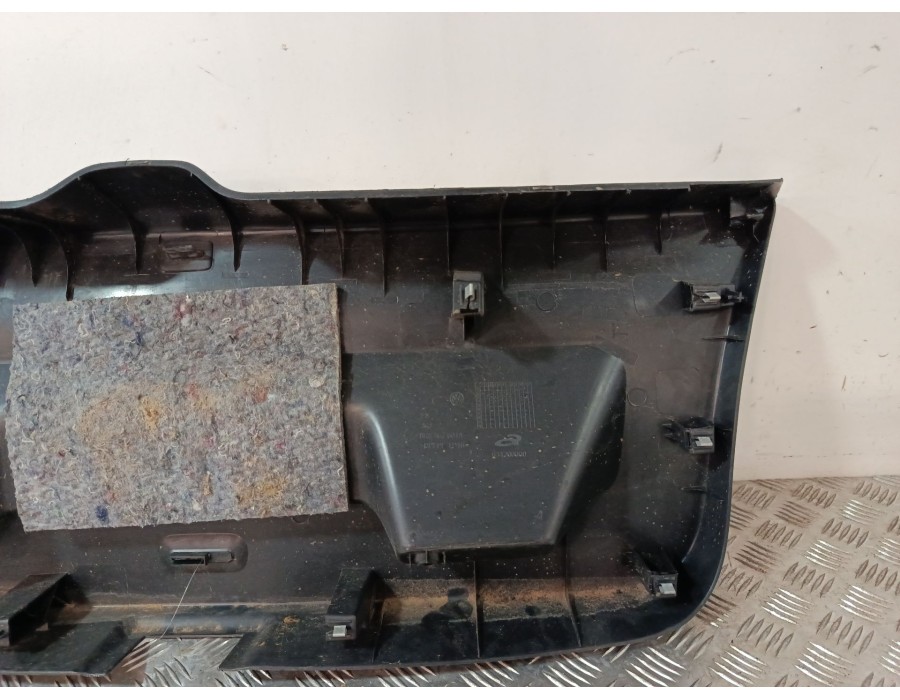 Recambio de guarnecido porton trasero para volkswagen polo v (6r1, 6c1) 1.4 tdi referencia OEM IAM 6R6867601A  