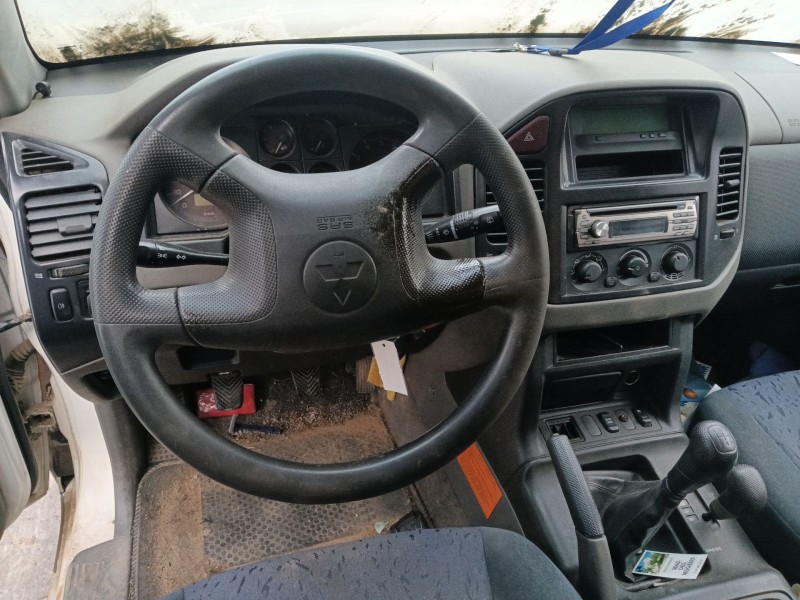 mitsubishi montero iii (v7_w, v6_w) del año 2001