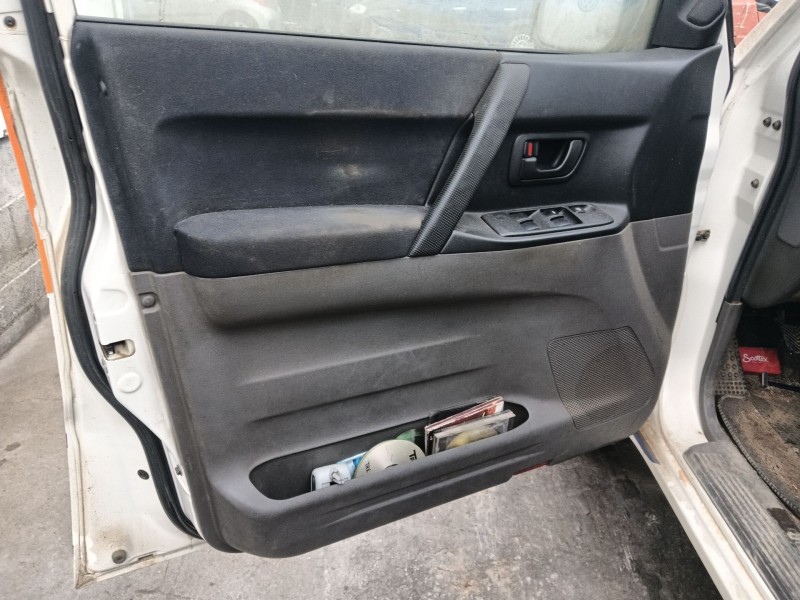 mitsubishi montero iii (v7_w, v6_w) del año 2001