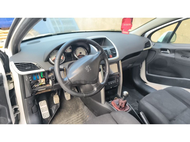 Recambio de salpicadero para peugeot 207/207+ (wa_, wc_) 1.4 16v referencia OEM IAM 8211XS  