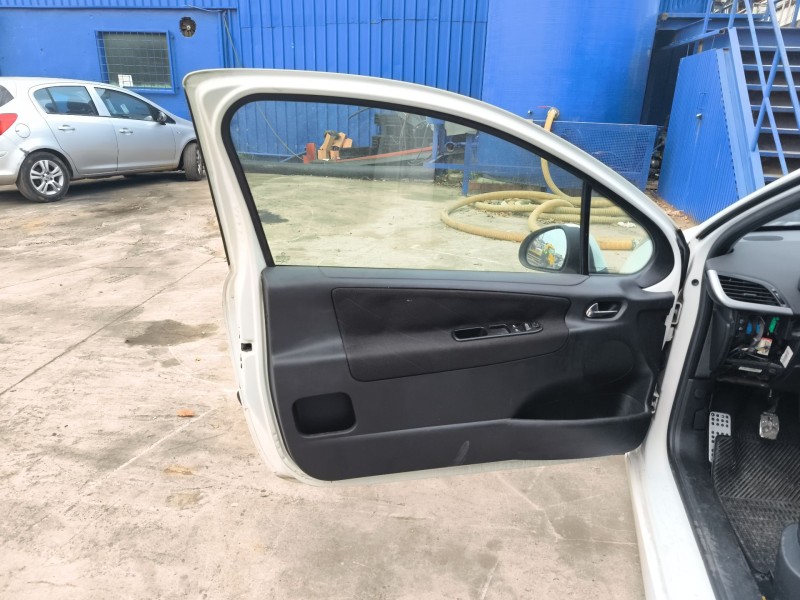 Recambio de luna delantera izquierda para peugeot 207/207+ (wa_, wc_) 1.4 16v referencia OEM IAM 9201H9  