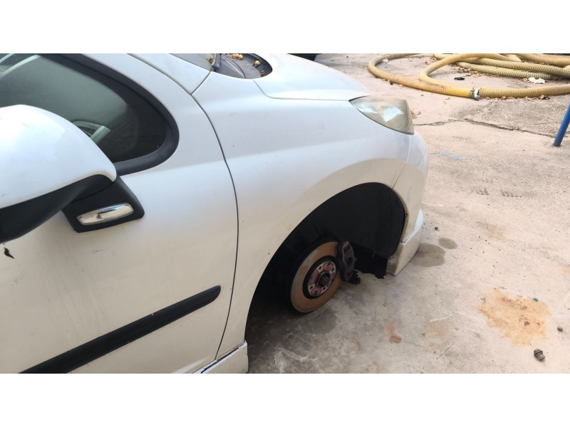 Recambio de aleta delantera derecha para peugeot 207/207+ (wa_, wc_) 1.4 16v referencia OEM IAM 7841V0  