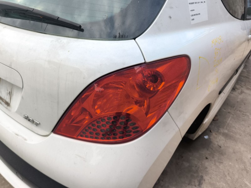 Recambio de piloto trasero derecho para peugeot 207/207+ (wa_, wc_) 1.4 16v referencia OEM IAM 6351Y7  