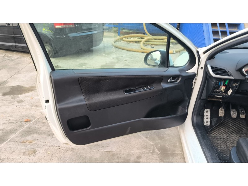 Recambio de guarnecido puerta delantera izquierda para peugeot 207/207+ (wa_, wc_) 1.4 16v referencia OEM IAM   