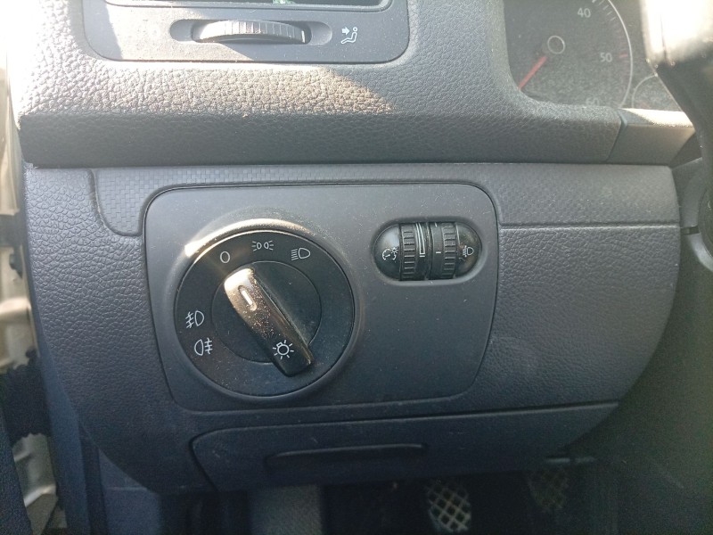 Recambio de mando luces para volkswagen golf v (1k1) 1.9 tdi referencia OEM IAM 1K0941431AJ  