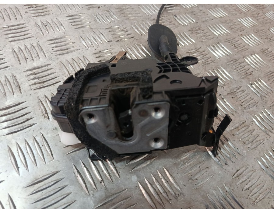 Recambio de cerradura puerta delantera izquierda para renault clio iv (bh_) 0.9 tce 90 referencia OEM IAM 80503000R  