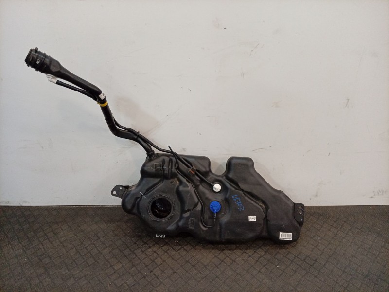 Recambio de deposito combustible para renault captur ii 1.3 tce referencia OEM IAM 2DU136793R 2DU136846R 172037446R