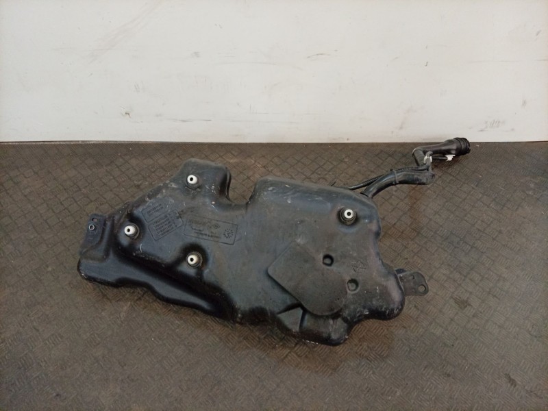 Recambio de deposito combustible para renault captur ii 1.3 tce referencia OEM IAM 2DU136793R 2DU136846R 172037446R