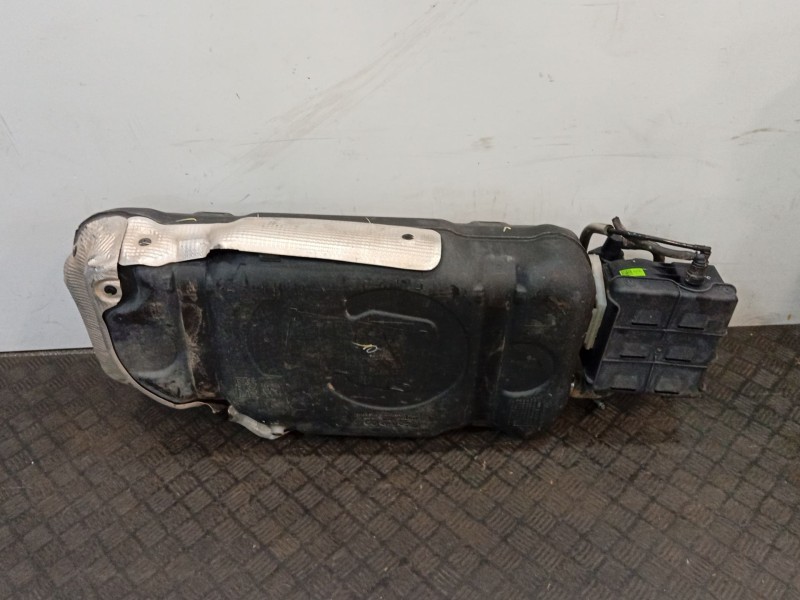 Recambio de deposito combustible para kia niro (de) 1.6 gdi hybrid referencia OEM IAM 31150G2000  