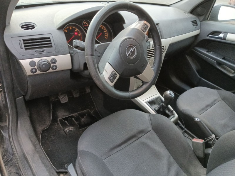 opel astra h (a04) del año 2008