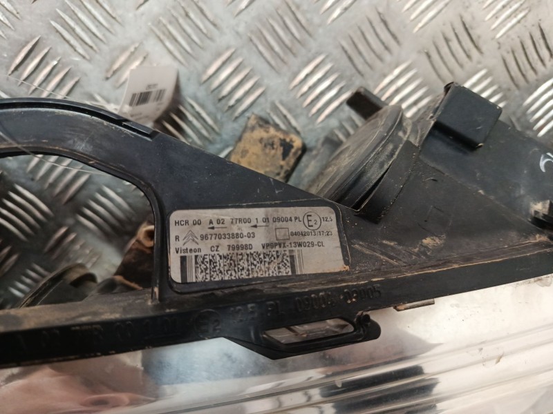 Recambio de faro derecho para citroën c3 ii (sc_) 1.6 hdi referencia OEM IAM 9677033880  