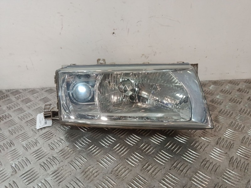 Recambio de faro derecho para skoda octavia i (1u2) 1.9 tdi referencia OEM IAM 1U1941018P  