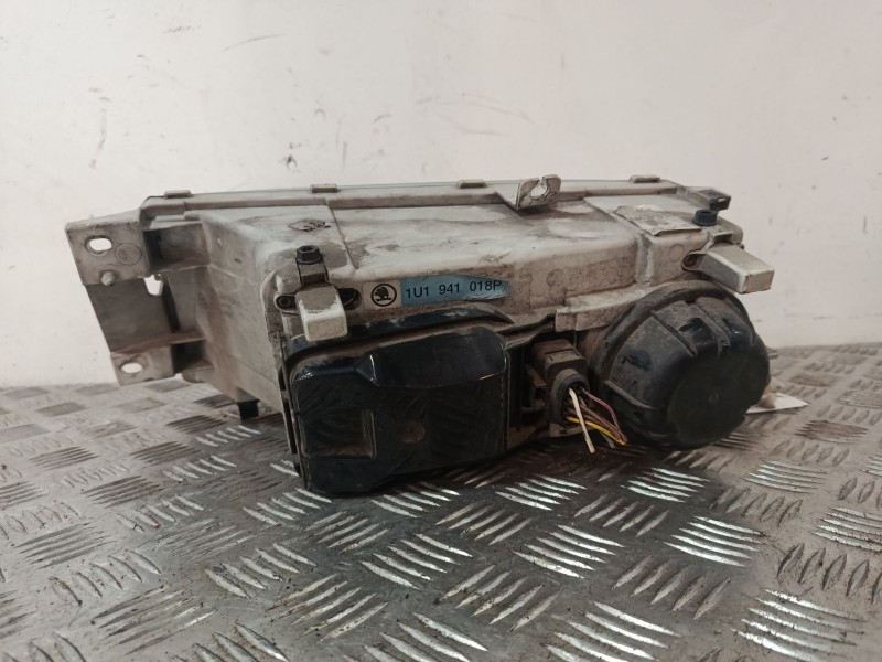 Recambio de faro derecho para skoda octavia i (1u2) 1.9 tdi referencia OEM IAM 1U1941018P  