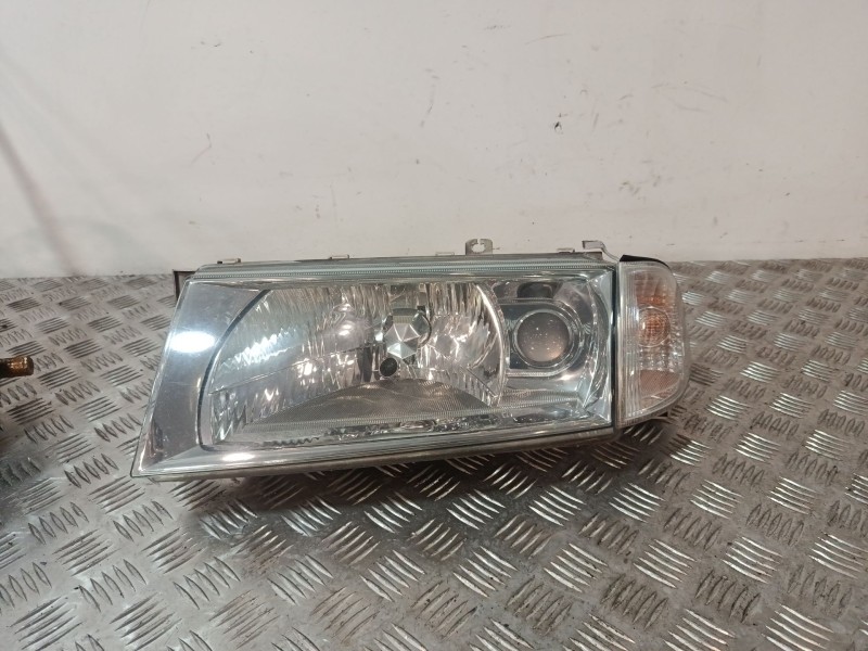 Recambio de faro izquierdo para skoda octavia i (1u2) 1.9 tdi referencia OEM IAM 1U1941015L  