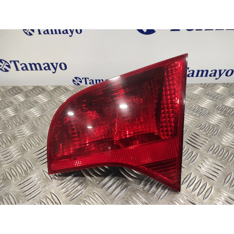 Recambio de piloto trasero derecho interior para audi a4 avant (8e) 2.0 tdi referencia OEM IAM 8E9945094  
