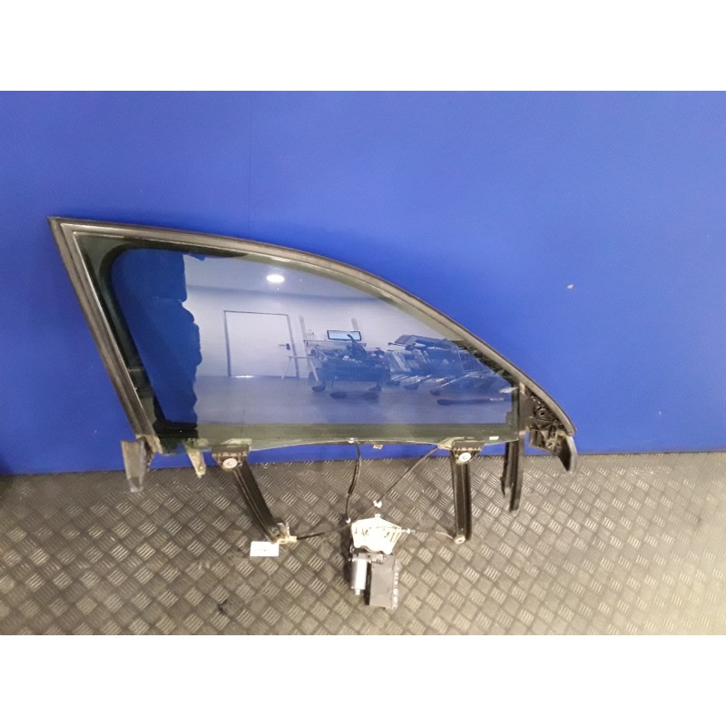 Recambio de elevalunas delantero derecho para audi a4 berlina (8e) 1.9 tdi referencia OEM IAM 8E1959802B 5WK47006ABF 97001059911