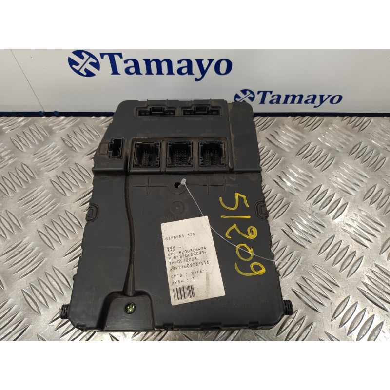 Recambio de caja reles / fusibles para renault megane ii familiar 1.9 dci diesel referencia OEM IAM 8200306434  S118400200C
