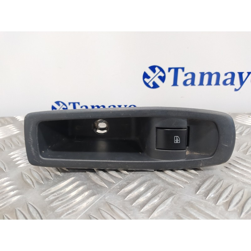 Recambio de mando elevalunas trasero derecho para renault koleos 2.0 dci diesel fap cat referencia OEM IAM 82960JY00A  