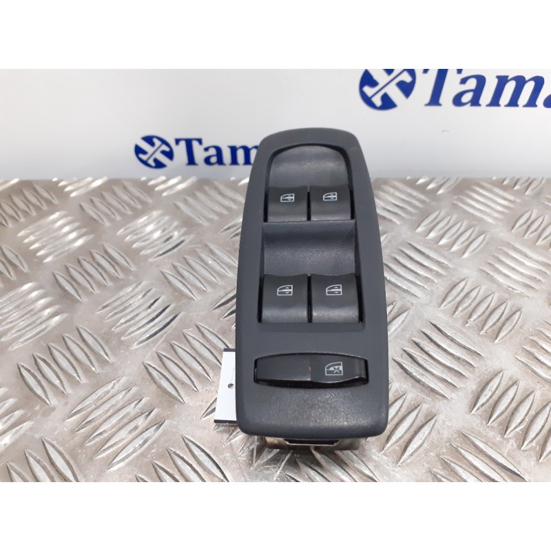 Recambio de mando elevalunas delantero izquierdo para renault koleos 2.0 dci diesel fap cat referencia OEM IAM 23135917  