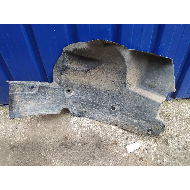 Recambio de plastico paso rueda delantero derecho para renault master kasten 2.3 dci diesel cat referencia OEM IAM 638320007R  