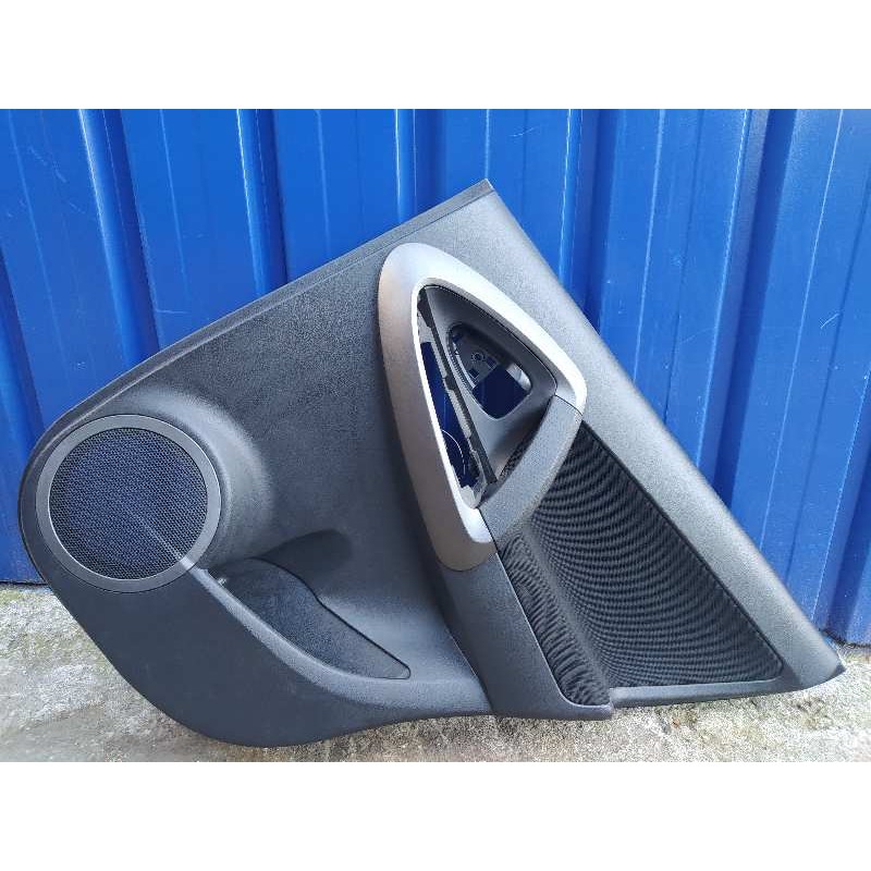 Recambio de guarnecido puerta trasera derecha para toyota rav 4 (a3) 2.2 d-4d cat referencia OEM IAM   