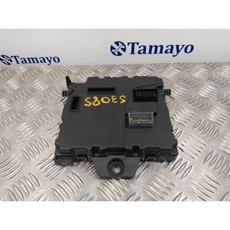 Recambio de caja reles / fusibles para renault kangoo 1.5 dci diesel fap referencia OEM IAM 8201077405B  002025210
