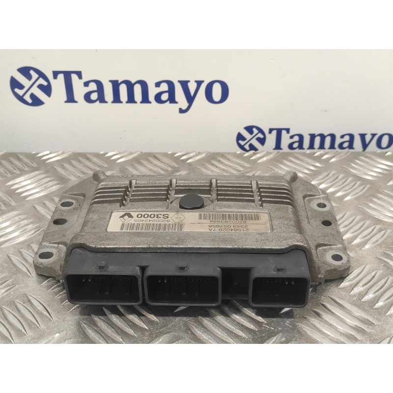 Recambio de centralita motor uce para renault megane ii berlina 5p 1.6 16v referencia OEM IAM 8200242405 215840297A 8200283924