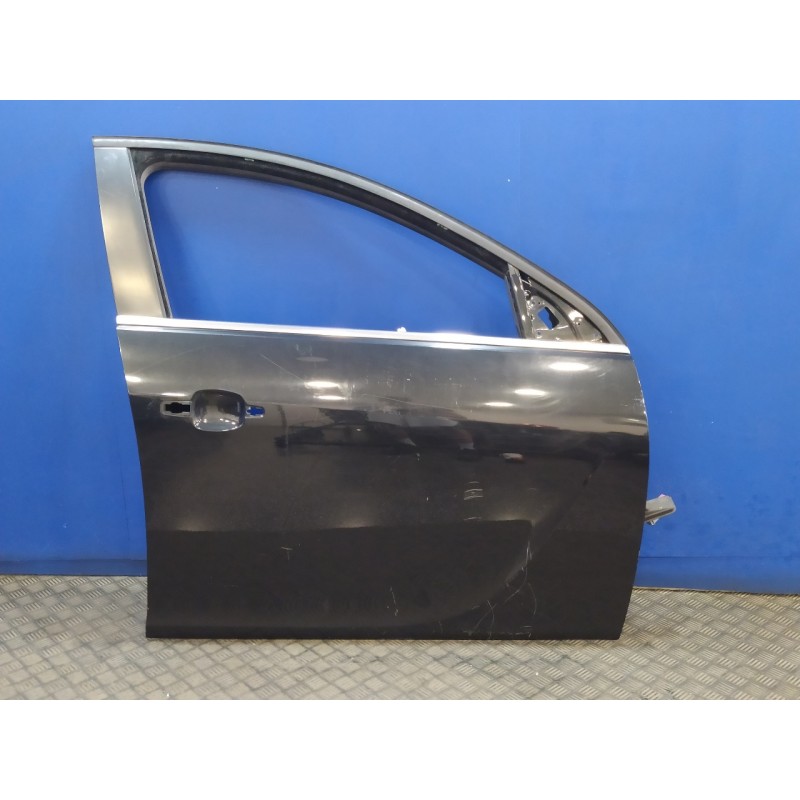 Recambio de puerta delantera derecha para opel insignia berlina 1.4 16v turbo (bivalent. gasolina / lpg) referencia OEM IAM   