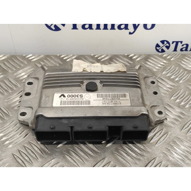 Recambio de centralita motor uce para renault scenic ii 1.6 16v referencia OEM IAM 8200611648 8200509516 215857789A