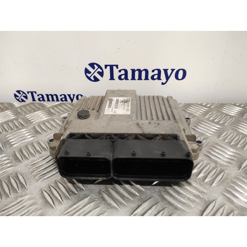 Recambio de centralita motor uce para opel tigra twin top 1.3 16v cdti cat (z 13 dt / ln9) referencia OEM IAM 55198928 MJD60T2 7
