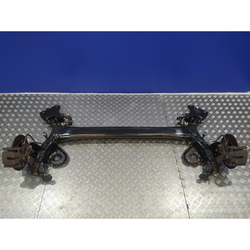 Recambio de puente trasero para renault megane iii sport tourer 1.5 dci diesel referencia OEM IAM K9K832  