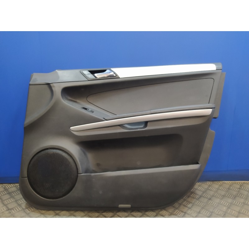 Recambio de guarnecido puerta delantera derecha para mercedes clase m (w164) 280 / 300 cdi (164.120) referencia OEM IAM   