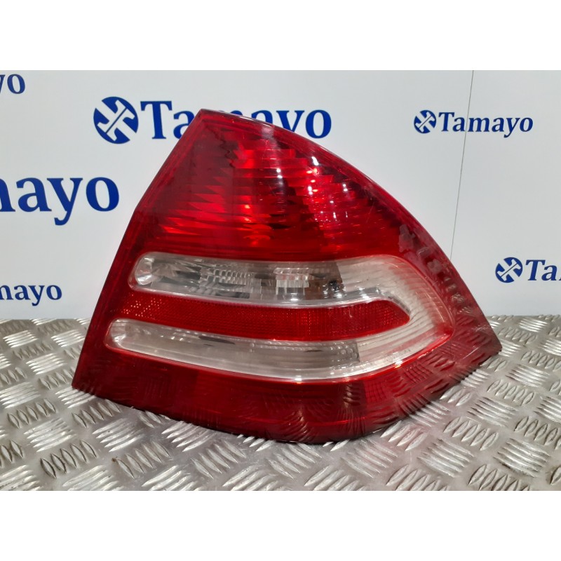 Recambio de piloto trasero derecho para mercedes clase c (w203) berlina 2.0 compresor cat referencia OEM IAM   