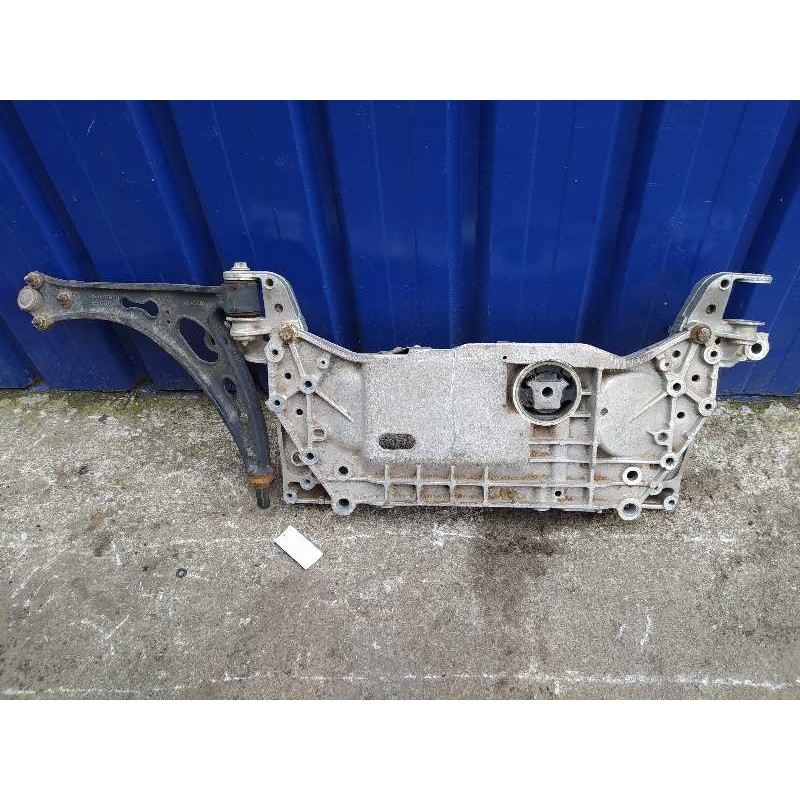 Recambio de puente delantero para volkswagen golf vi (5k1) 1.6 tdi dpf referencia OEM IAM 1K0199369F 1K0199295E 1K0199296E