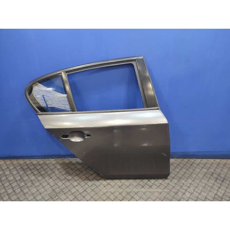Recambio de puerta trasera derecha para bmw serie 1 berlina (e81/e87) 1.6 16v cat referencia OEM IAM   