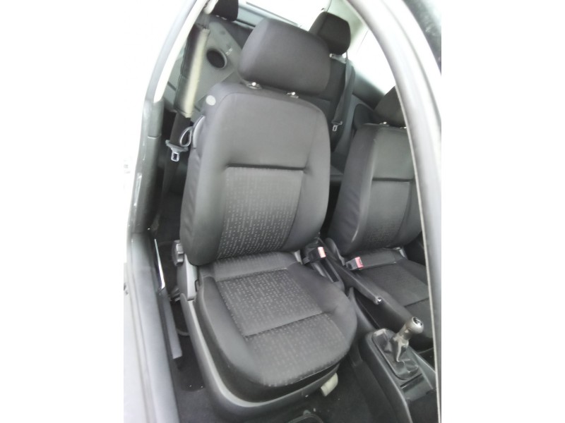 volkswagen golf iv berlina (1j1) del año 2002