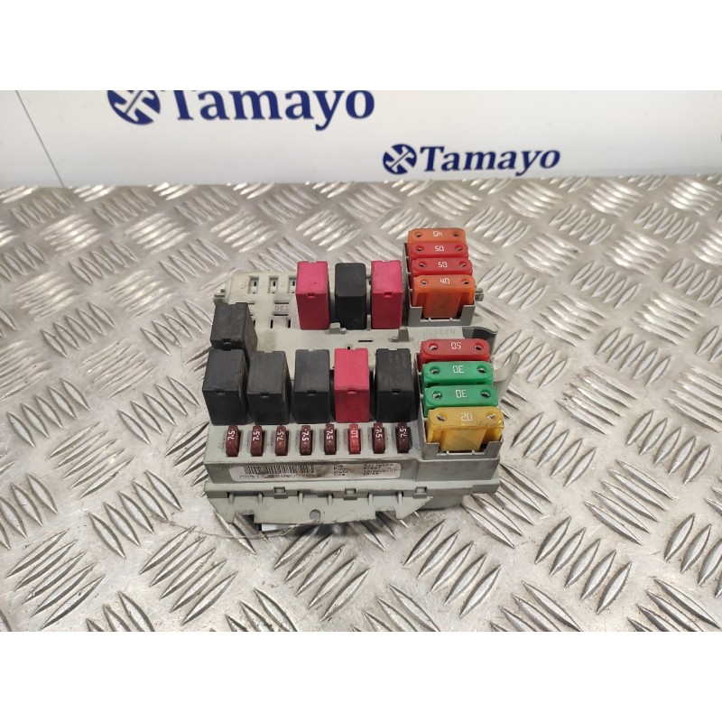 Recambio de caja reles / fusibles para fiat bravo (198) 1.9 8v jtd cat referencia OEM IAM 51775688  57657
