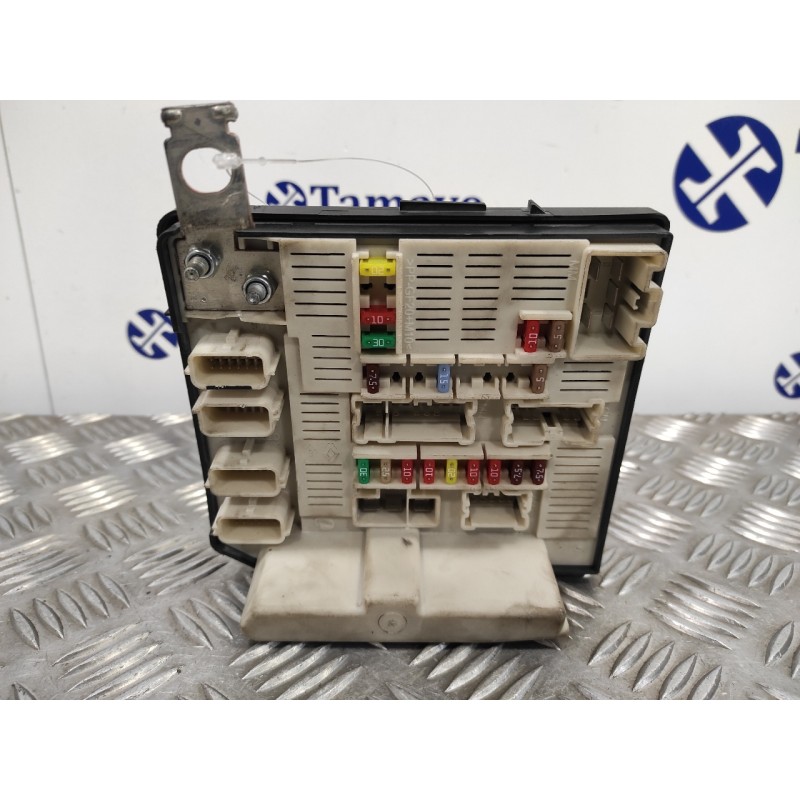 Recambio de caja reles / fusibles para renault kangoo 1.5 dci diesel fap referencia OEM IAM 8200451902 USMX61 519220206