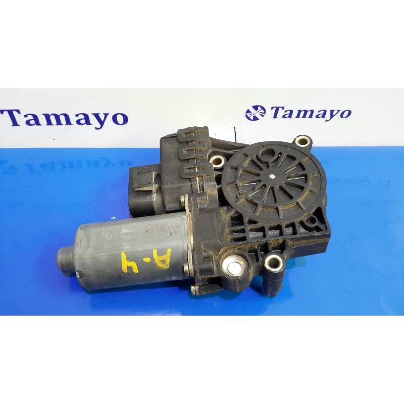 Recambio de motor elevalunas delantero derecho para audi a4 avant (b5) 1.9 tdi referencia OEM IAM 0130821786  