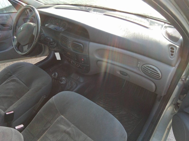 renault megane i fase 2 berlina (ba0) del año 1999
